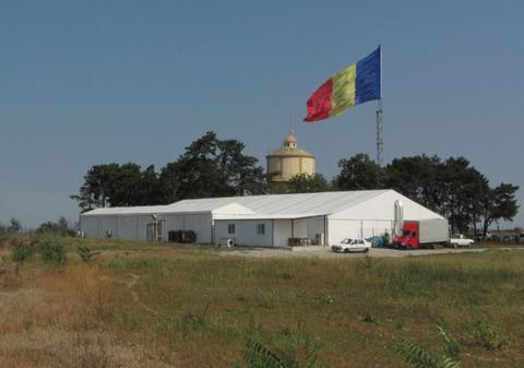 MARE PETRECERE MARE! Uite cum se fac ultimele pregătiri pentru nunta fratelui Mădălinei Ghenea! | FOTO