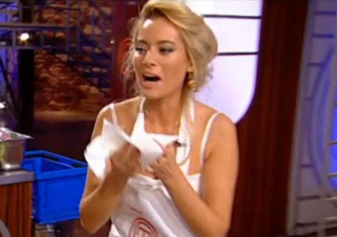 "M-AM UMPLUT DE SÂNGE!" Vezi de ce S-AU SPERIAT TERIBIL concurenţii de la MasterChef când au auzit-o pe Laura Cosoi! FOTO