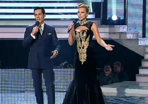 DANSEZ PENTRU TINE. Iulia Vântur, într-o ROCHIE de 4 KILOGRAME! FOTO