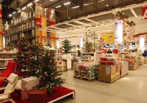 A venit CRĂCIUNUL în MAGAZINELE din Capitală! Uite ce oferte au!