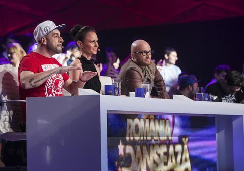 Antena 1 l-a dat afară pe Mihai Bendeac din juriul megashow-ului "România dansează"