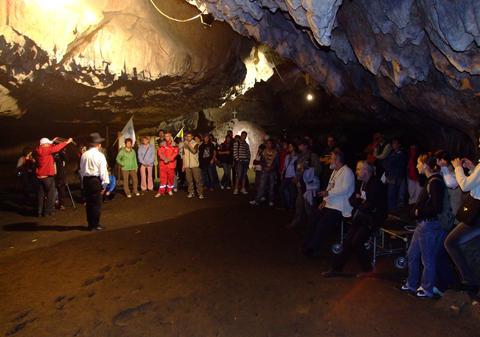 Concert extraordinar la Peştera Bolii | FOTO