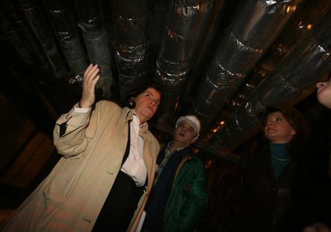 Britanicii DĂRÂMĂ UN MIT şi DISTRUG O IMAGINE: "Anca Petrescu, CEL MAI PROST ARHITECT AL LUMII"