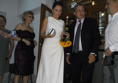 Iată cât de FRUMOASĂ A FOST BRIGITTE SFĂT la CUNUNIA CU ILIE NĂSTASE! FOTO