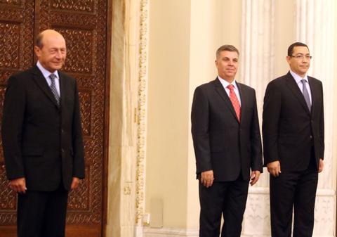 RĂSTURNARE DE SITUAŢIE! Traian Băsescu susţinut de un lider important al PSD