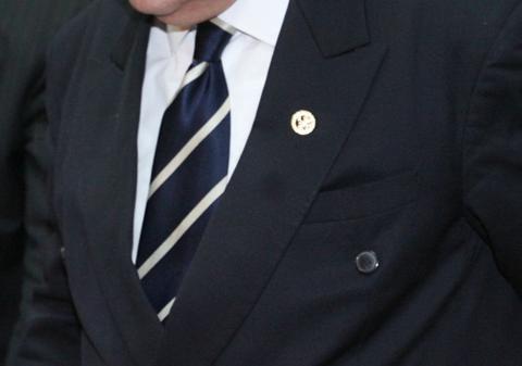 Corneliu Vadim Tudor ESTE DĂRÂMAT! Niciodată nu AR FI CREZUT că va trece prin astfel de momente