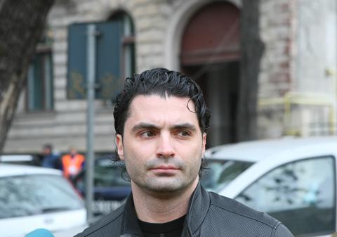 Parcă ar avea un rol în seria "Furios şi iute". Pepe arată de ce este considerat latino lover veritabil | VIDEO