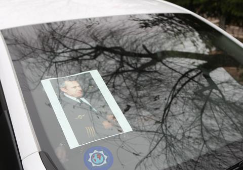 FIICA lui ADRIAN IOVAN, FLANCATĂ DE BODYGUARZI la căpătâiul tatălui! | FOTO