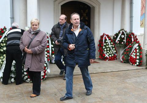 Ion Cercel, fost coleg cu Iovan la Şcoala Militară de Aviaţie, a făcut o dezvăluire stranie. ”Lui Iovan îi plăcea să doarmă cu un ursuleţ din pluş şi, stupoare, a murit la Ursoaia”