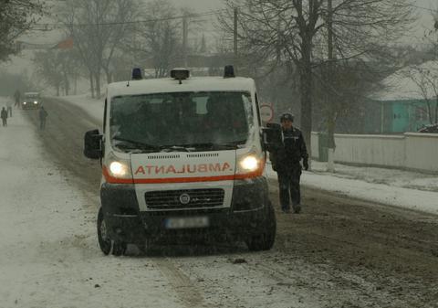 Agenţii Poliţiei Locale a Municipiului Bucureşti au ajutat şapte persoane să ajungă la dializă | VIDEO