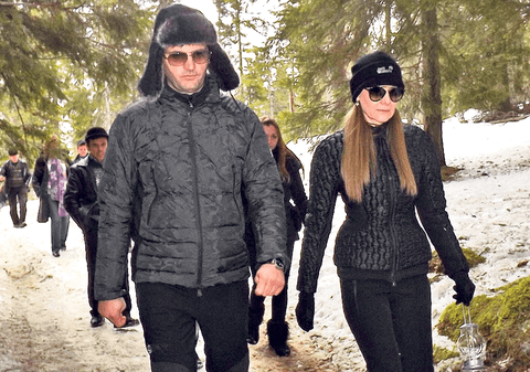 Romaniţa, cu noul soţ la pomana lui Iovan! FOTO/VIDEO