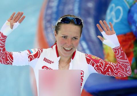 JOCURILE OLIMPICE DE IARNĂ 2014 SOCI | O PATINATOARE şi-a ARĂTAT PIEPTUL la final de CONCURS! IATĂ CUM A EXPLICAT GESTUL