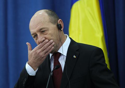 LISTA SALARIILOR din administraţia PREZIDENŢIALĂ! Vezi cât CÂŞTIGĂ TRAIAN BĂSESCU, dar ŞI FEMEIA DE SERVICIU