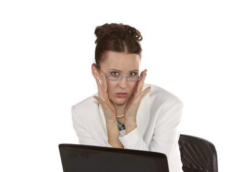 ANGAJATORUL TE POATE CĂUTA PE NET! Iată ce TREBUIE SĂ FACI ca să ai O IMAGINE BUNĂ în spaţiul virtual