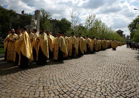 Racla cu moaştele Sfântului Constantin Brâncoveanu cântăreşte 86 de kilograme