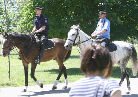 A UITAT punga cu aproape 40.000 de LEI PE O BANCĂ din centrul Capitalei