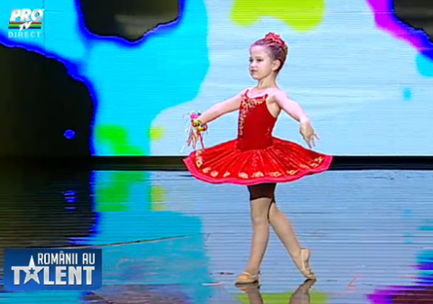 ROMÂNII AU TALENT | Andra: "MI-AŞ DORI O FETIŢĂ CA EA". Micuţa balerină a impresionat-o