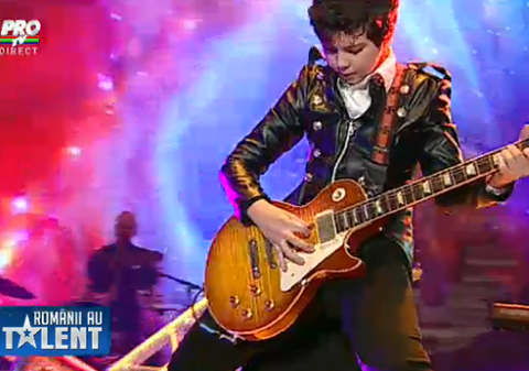 ROMÂNII AU TALENT | La doar 11 ani, Andrei Cerbu LE-A AJUNS LA SUFLET JURAŢILOR ŞI PUBLICULUI