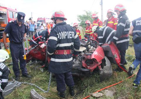 ACCIDENT ÎNFIORĂTOR în Argeş! AU GONIT CU VITEZĂ SPRE MOARTE | IMAGINI ŞOCANTE