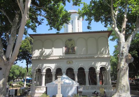 Sfântul Altar de la Biserica Sf. Gheorghe Nou din Capitală rămâne deschis şi astăzi pentru vizitare