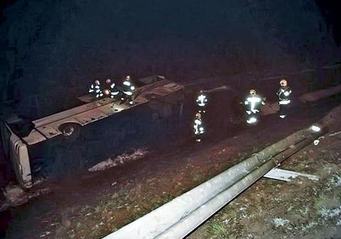 ACCIDENT TERIBIL în Egipt. 27 de MORŢI şi peste 40 de RĂNIŢI, în urma coliziunii a două AUTOBUZE