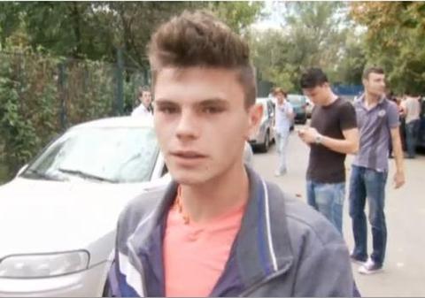 A BĂUT un pahar cu VIN înainte de BAC. Ce a SCRIS ELEVUL la proba de LIMBA ROMÂNĂ | VIDEO
