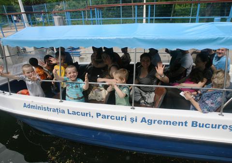 Ziua Marinei Române, sărbătorită în Herăstrău. PLIMBĂRI GRATUITE cu vaporaşul