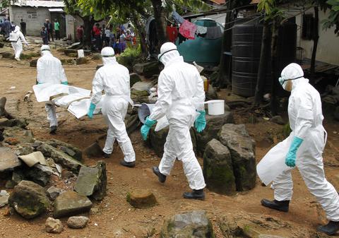 UN NOU BILANŢ al NUMĂRULUI VICTIMELOR FĂCUTE DE VIRUSUL EBOLA: 3.865 de morţi