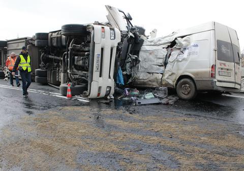 Accident groznic în județul Sibiu! A murit sub ochii copiilor | FOTO