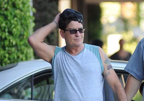 CHARLIE SHEEN, VESTE TERIBILĂ: "A AJUNS la SPITAL CU SUPRADOZĂ"