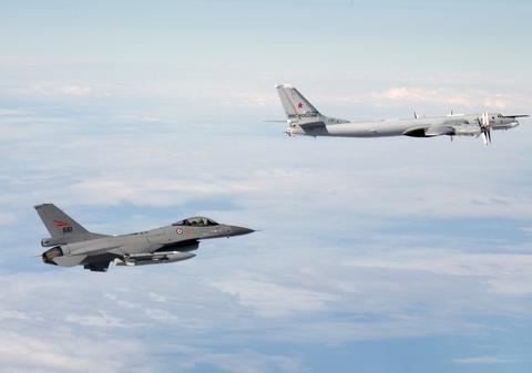 TENSIUNI în spaţiul AERIAN EUROPEAN. UN BOMBARDIER RUS, interceptat de avioane de vânătoare britanice 