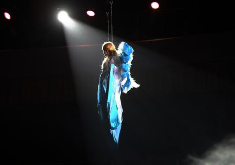 „Război" între îngeri! Bătălia se va da La Circul Globus