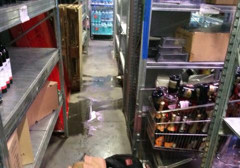 Panică în supermarketurile din Sectorul 4: Primarul Piedone continuă seria controalelor-fulger