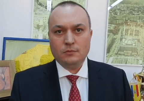 Primarul Ploieștiului reținut pentru 24 de ore ^în dosarul finanţării ilegale a echipei de fotbal Petrolul