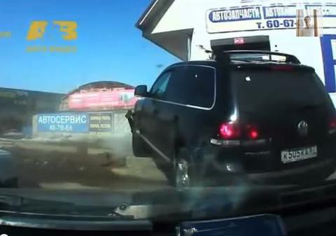 Sunt cei mai norocoși oameni de pe pământ! Au păcălit moartea în ultima secundă