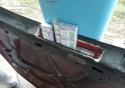 Au crezut că scapă, dar au fost prinși. Unde ascundeau contrabandiștii țigările
