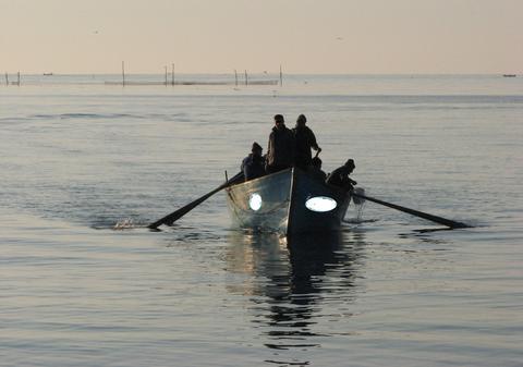 Braconierii au ”MUȘCAT” MOMEALA polițiștilor Deltei