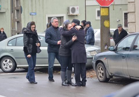 IMAGINILE DURERII. Sute de rude şi prieteni, la înmormântarea vărului SIMONEI HALEP