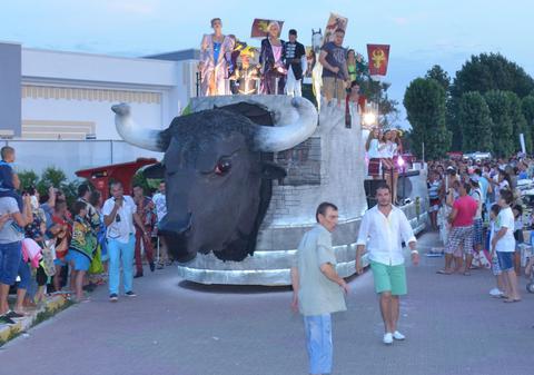 Carnavalul de la Mamaia devine istorie? Ce decizie a luat Primăria Constanța