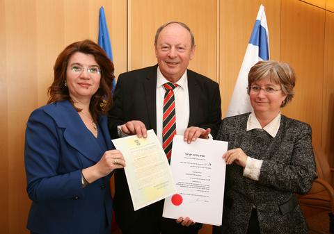 EXCLUSIV / Omul din umbra lui Netaniahu, doctor Herman Bercovitz, consul de onoare al României în Israel