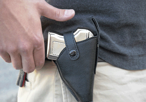 Incident violent în Bucureşti. Un tânăr a fost ÎMPUŞCAT ÎN CAP pentru că a refuzat să se legitimeze