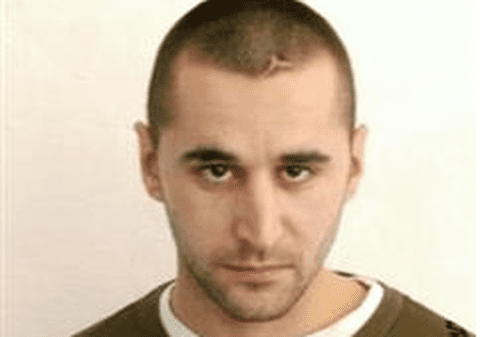 Deținutul i-a lăsat cu ochii-n soare pe gardienii care-l păzeau