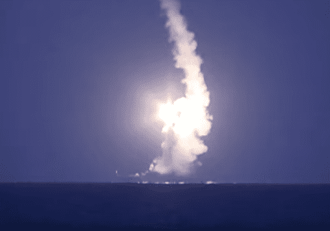 RUSIA A BOMBARDAT ISIS