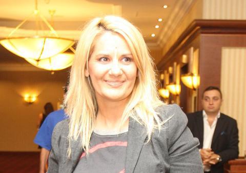 Nicola își face mea culpa: "Puteam să fiu bogată dacă cântam manele"