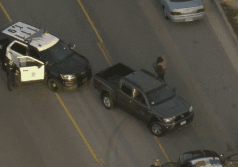 O adolescentă de 17 ani a omorât trei oameni. Polițiștii din California sunt disperați să o găsească