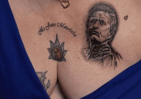 Nebună după Mourinho! O doamnă și-a tatuat pe sân chipul portughezului