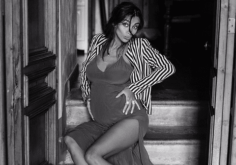 Fanii Mădălinei Ghenea încep să aibă îndoieli. ”Tu chiar ai născut?”