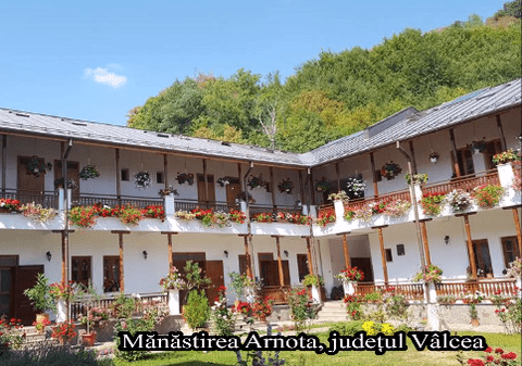 Cele mai frumoase mănăstiri din România unde poți merge în noaptea de Înviere