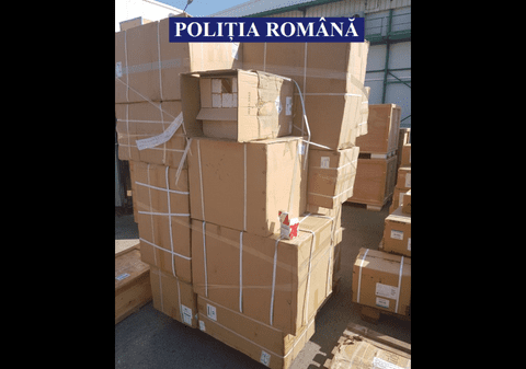 Produse contrafăcute, provenite din China, confiscate în Portul Constanţa Sud-Agigea