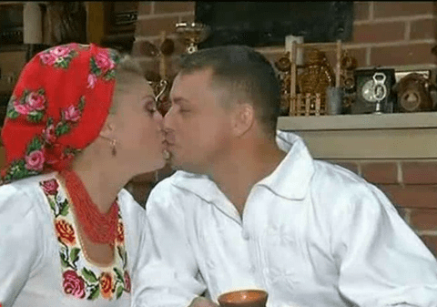 Câți bani au dat Traian Băsescu și Elena Udrea ca dar la nunta anului în România